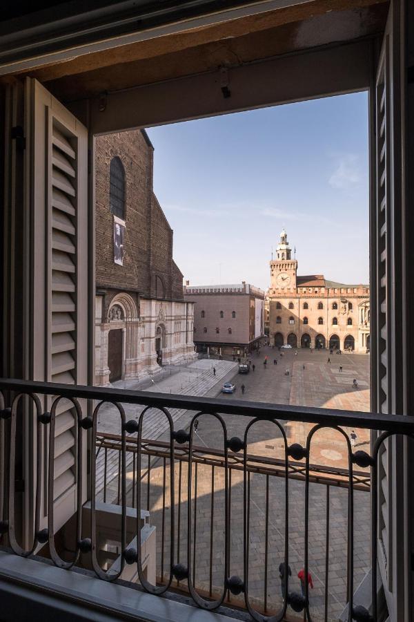 Urbanicooh Asinelli - Balcony On Piazza Maggiore Bologna Luaran gambar
