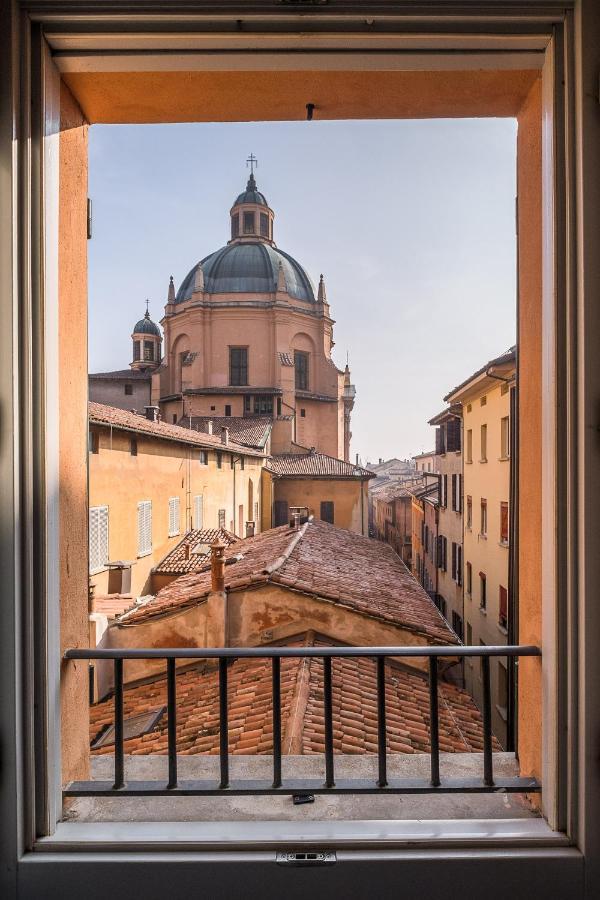 Urbanicooh Asinelli - Balcony On Piazza Maggiore Bologna Luaran gambar