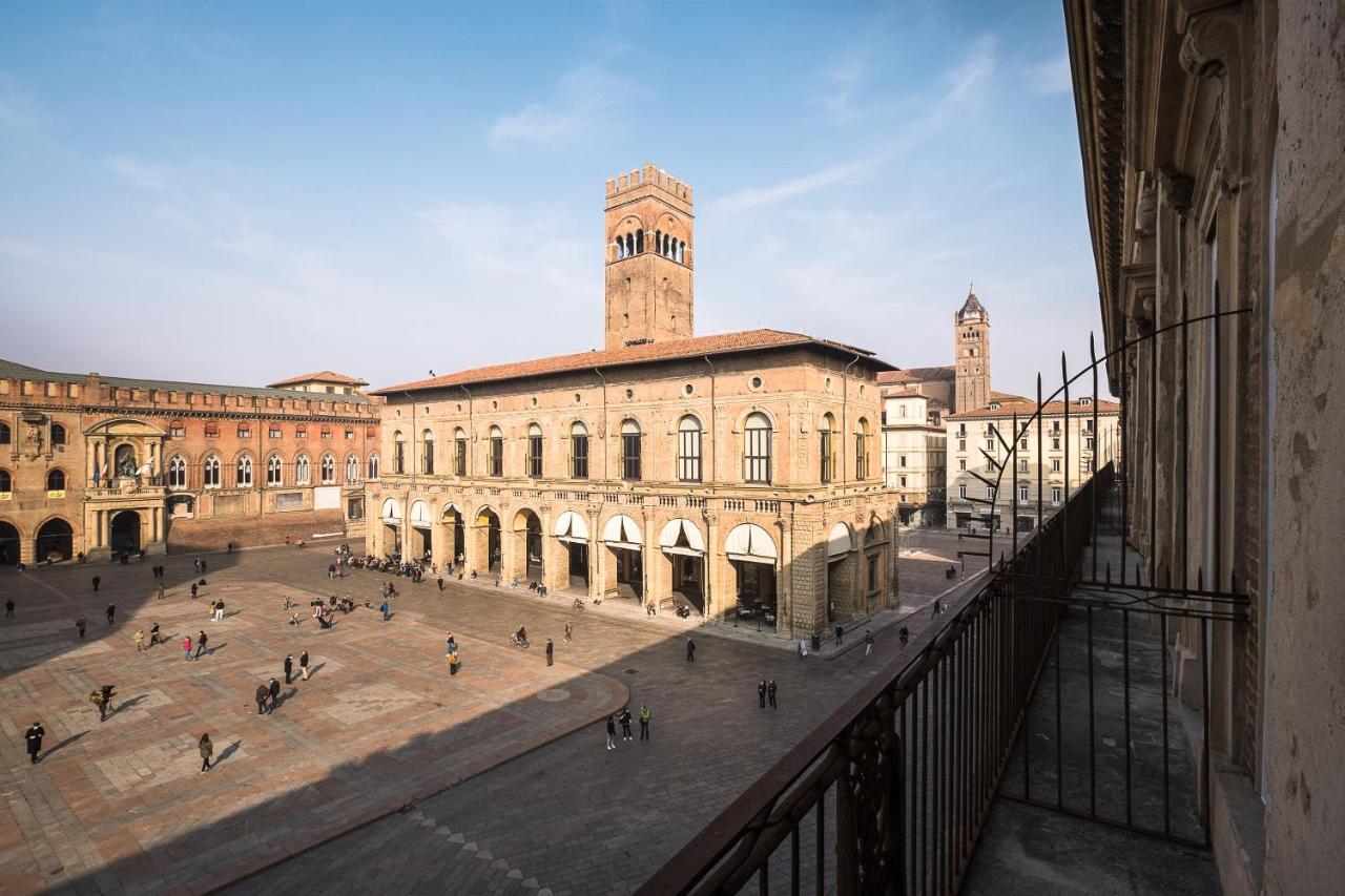 Urbanicooh Asinelli - Balcony On Piazza Maggiore Bologna Luaran gambar