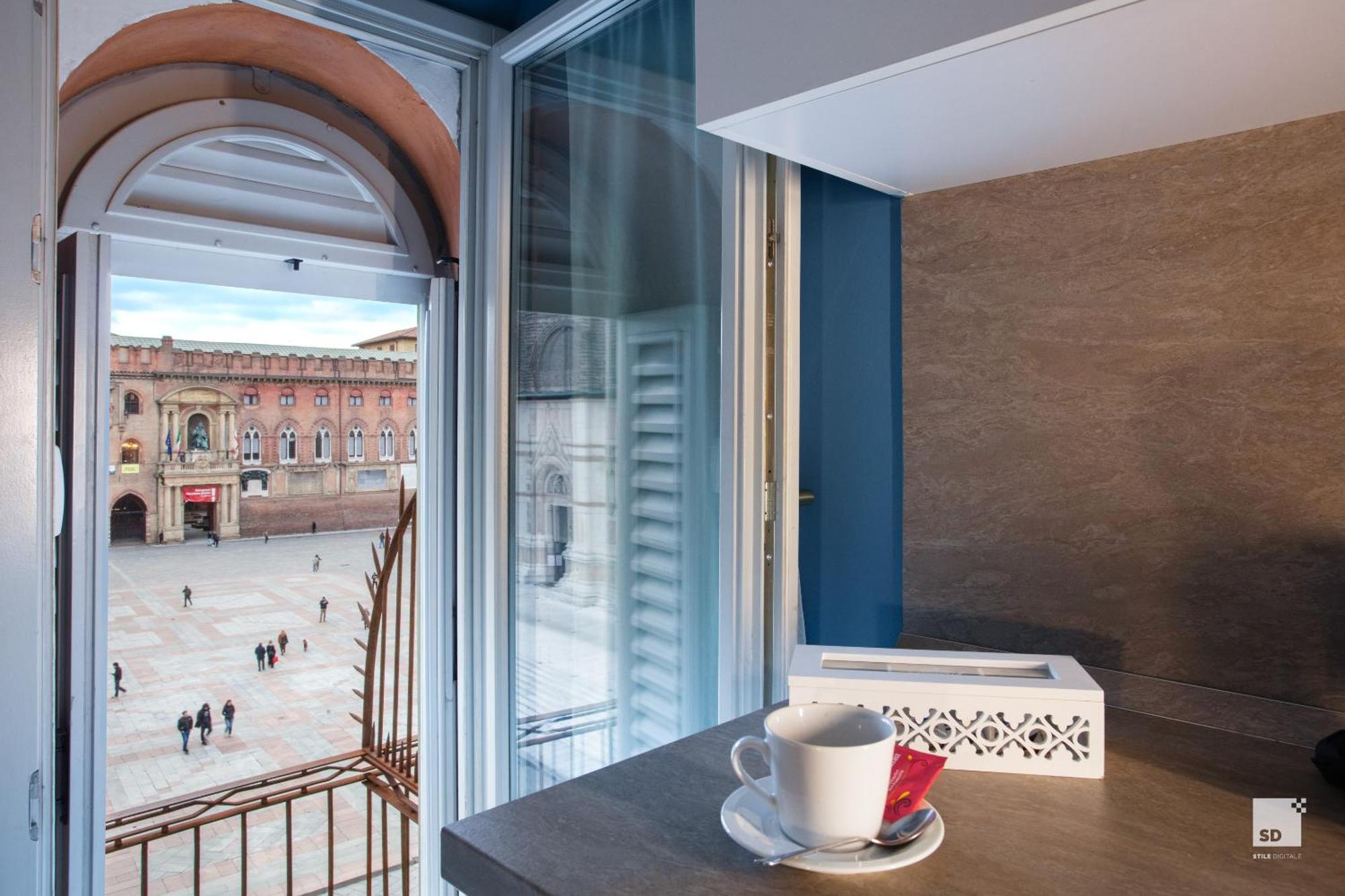 Urbanicooh Asinelli - Balcony On Piazza Maggiore Bologna Luaran gambar